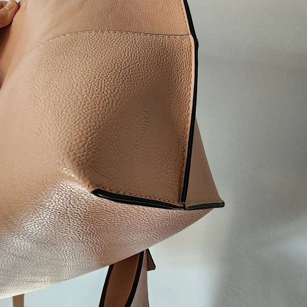 New Calvin Klein Pale Pink Leather R-kitote Tote Bag Gold Wardware